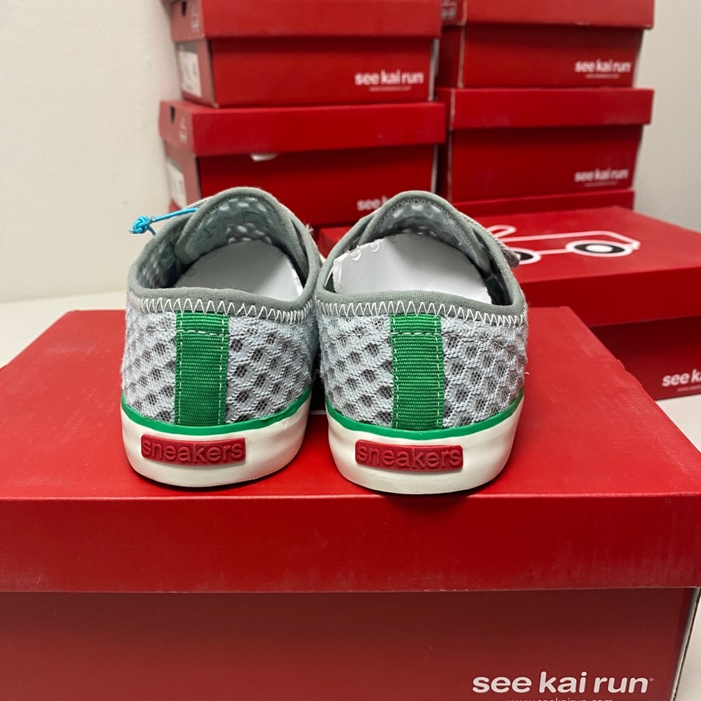 See Kai Run Boys' Saylor Sneaker, Gray - Picture 3 of 6
